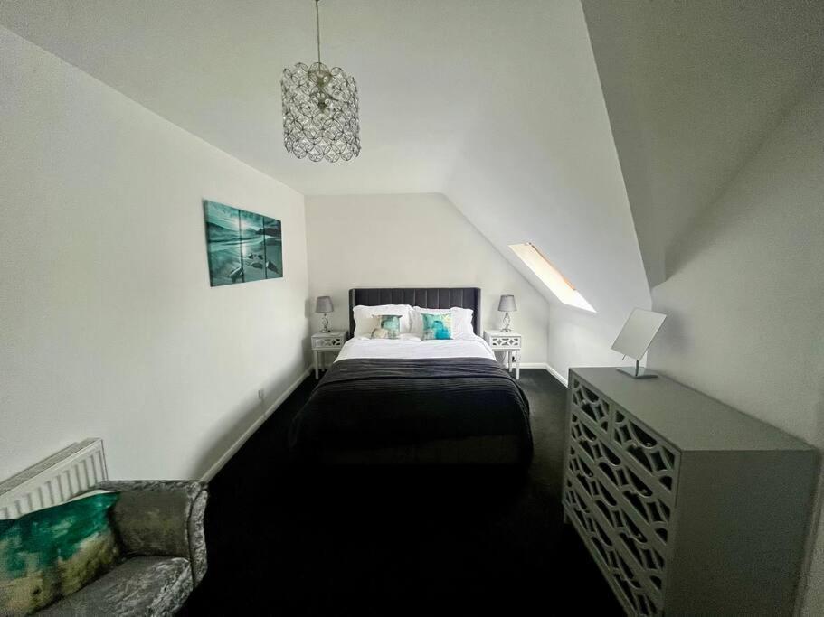 Bs - Luxury Top Floor 4 Bed Apartment With Garage In Town Centre - No Lift Stratford-upon-Avon Esterno foto
