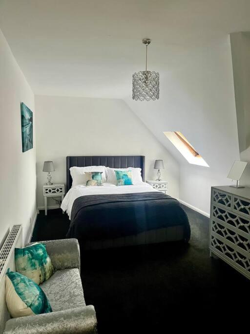 Bs - Luxury Top Floor 4 Bed Apartment With Garage In Town Centre - No Lift Stratford-upon-Avon Esterno foto
